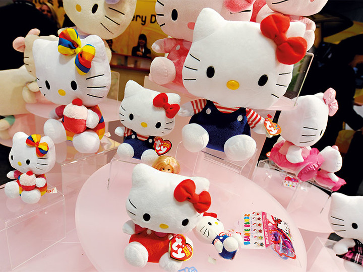 优衣库联名 Hello Kitty ，还没发售就被骂上热搜？