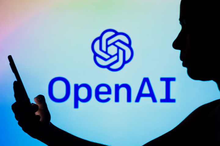 黄仁勋两万字访谈实录：希望英伟达拥有 5 万名员工和 1 亿个 AI 助手