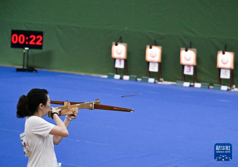 同样是冲着10环去的，射弩和射箭有啥不一样？