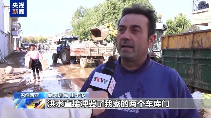 8小时下完1年的雨!211人已死亡,3名企业家和1位经济学家失联,大批车辆被冲走!遭遇毁灭性洪水,西班牙政府增派五千名士兵救灾