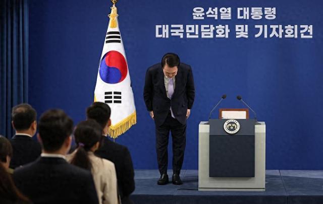 任期过半支持率暴跌,韩国总统尹锡悦的“歉意”能挽回“民意”吗?