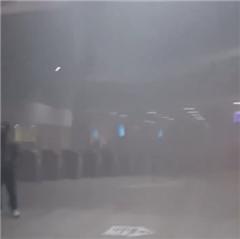 土耳其伊斯坦布尔一地铁站因不明原因起火事故暂时关闭