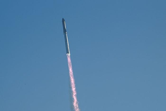 SpaceX“星舰”第六次试飞成功!特朗普亲临现场观看
