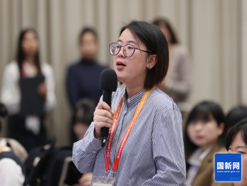 外交部领事司答央广网：签证便利化举措不断改进外籍人士来华体验