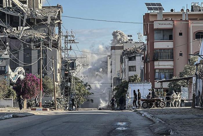 以军两次袭击加沙北部拜特拉希亚 已致75人死亡