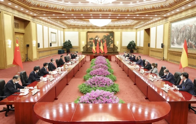 西班牙学者：必须以全新眼光看待中国，是创新伙伴，不是体制对手