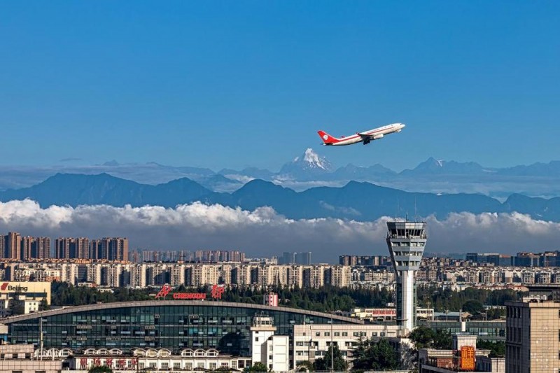 8000万人次 成都航空枢纽跃升新量级