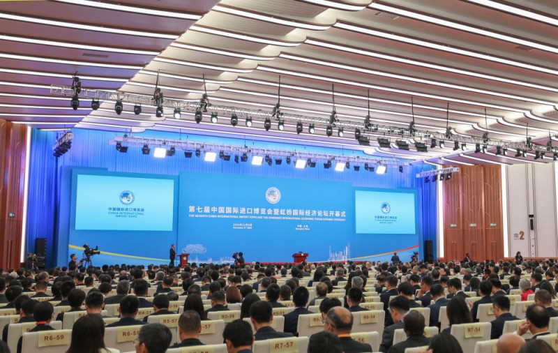 做大开放蛋糕 拉长合作清单――从第七届进博会开幕日看中国与世界双向奔赴