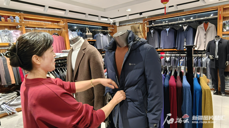 气温骤降 乌鲁木齐“暖”经济升温