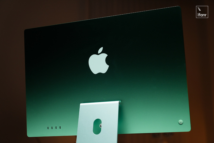 体验 iMac M4 后，我发现了苹果的小心思和乔布斯的影子