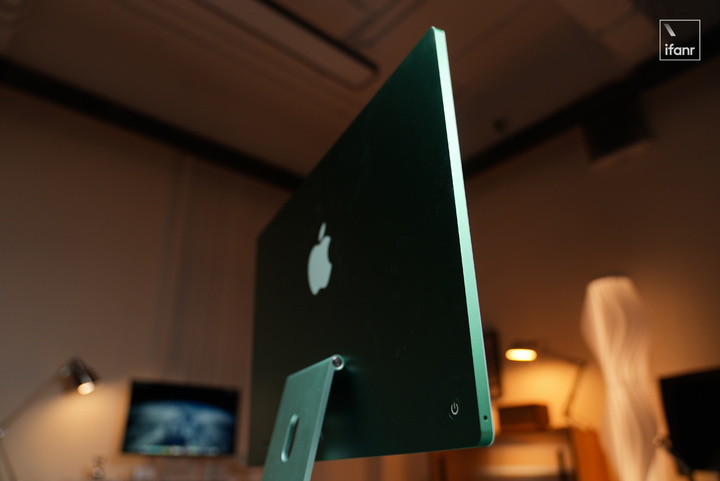 体验 iMac M4 后，我发现了苹果的小心思和乔布斯的影子