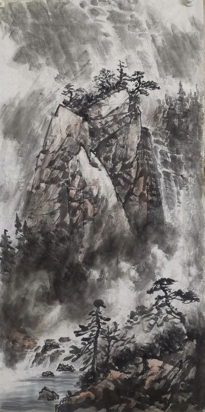 师恩钊老师偕北派山水助教团队创作巨幅《中华雄风》万里长城山水画