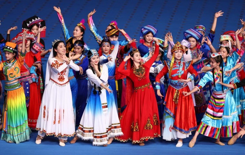 多彩民族韵，共绘同心圆――第十二届全国少数民族传统体育运动会开幕式侧记