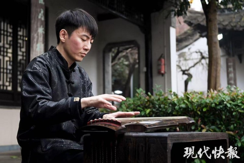 文化中国行新文化“兴”青年｜一斧一凿，木头里传来高山流水