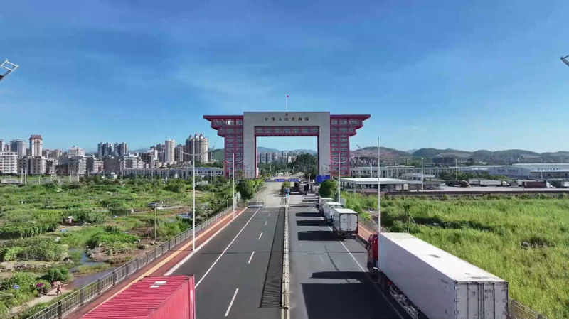 新时代中国调研行之看区域・西部篇丨记者观察：激活西部陆海新通道 奏响对外开放新乐章