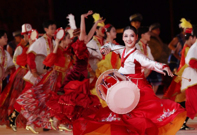 “同心圆”里的“大团圆”――第十二届全国少数民族传统体育运动会开幕式六大亮点