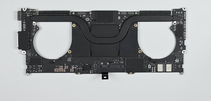 几乎没变化的全新 MacBook Pro，偷偷在这两个地方升了级