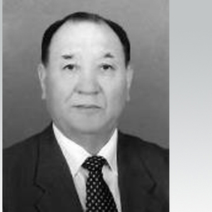 贾那布尔同志逝世，享年90岁