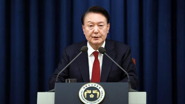 “戒严之夜”内幕曝光,国会今日表决弹劾案,韩国正等待尹锡悦去留