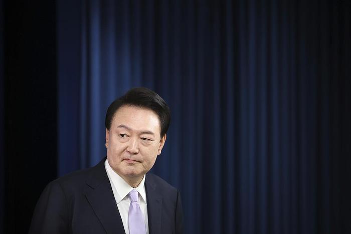 开始行动!搜查、对峙、逮捕、自杀未遂、文在寅发声 韩国局势动荡加剧