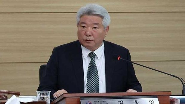 老上级出马辩护 主审法官偏保守 尹锡悦迎来峰回路转?