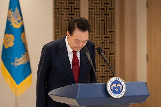弹劾尹锡悦卡在流程上了!为何6个法官就不行