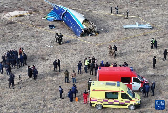 航空专家谈哈萨克斯坦空难:最后时刻飞行员全力抢救飞机