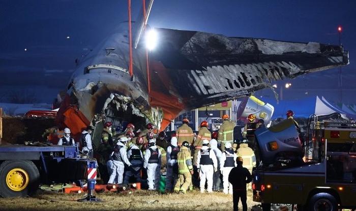 韩国客机碰撞起火事故已致177人死亡,2人失踪,2人获救