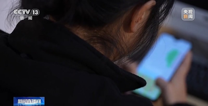 还有人受骗！女子轻信刷流量返利快递超13万现金  民警紧急拦截