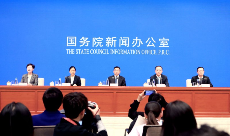 新华全媒+｜往来交织 抵田连户 农村公路路路通