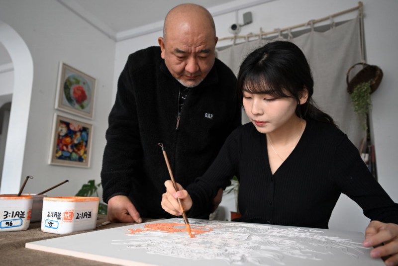文化中国行｜非遗焕新力――三彩交融 壁画流彩