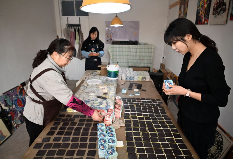 文化中国行｜非遗焕新力――三彩交融 壁画流彩