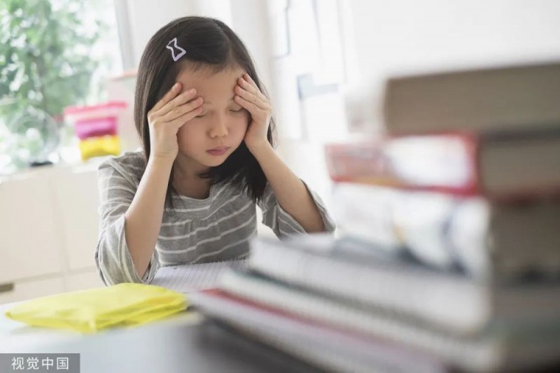 看丹观察｜引热议的“作业熔断机制”，能让孩子们告别深夜功课吗？