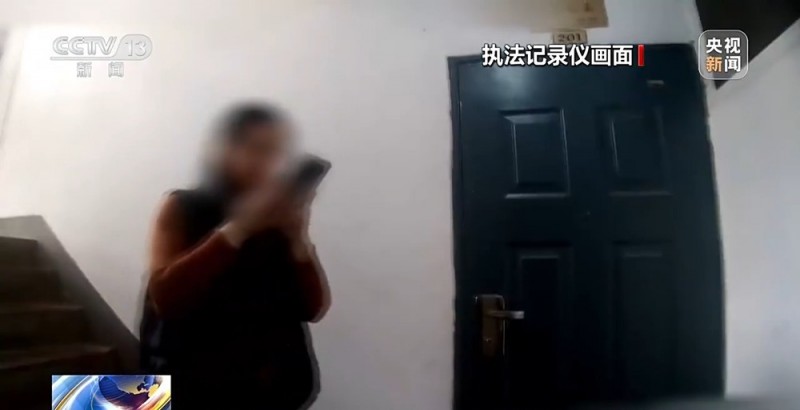 还有人受骗！女子轻信刷流量返利快递超13万现金  民警紧急拦截