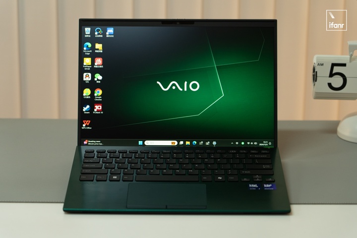 VAIO SX14-R 体验：碳纤维的艺术，轻到极致