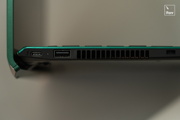 VAIO SX14-R 体验：碳纤维的艺术，轻到极致