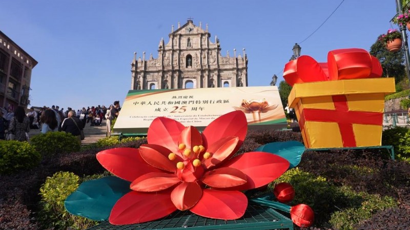 你好 澳门！中国红中国心 60秒感受“盛装”澳门