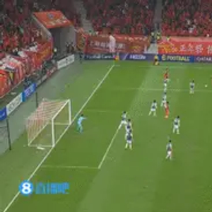 代表海港最后一球？奥斯卡1v2造点亲自主罚命中，十人海港1-1扳平