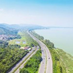 交通运输部：探索适合不同地区的农村公路发展模式