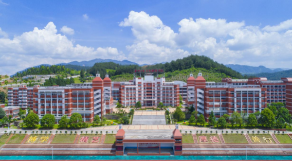 人民论坛调研组 | 福建德化：瓷韵流芳，铸就产业与文化新辉煌