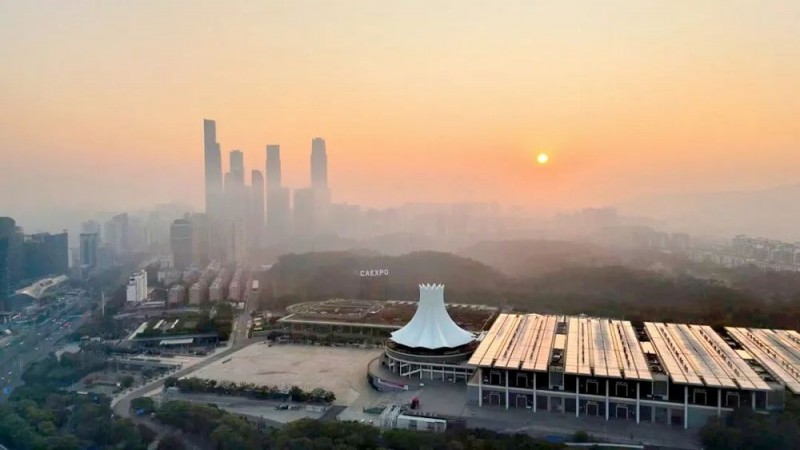 2025的第一缕阳光刷屏！全网接力，转发接好运！