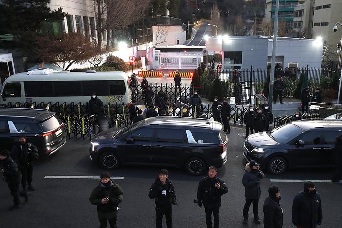 韩国总统警卫处:公调处擅自闯入总统官邸 将追究其法律责任