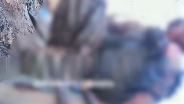 俄乌士兵在战场激烈肉搏视频曝光!马斯克发声