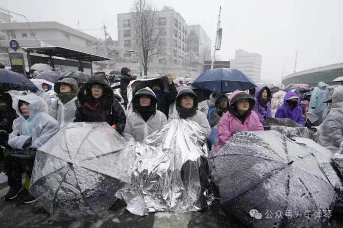 牛弹琴:1月5日深夜,韩国来了位特殊客人