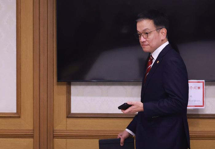 韩国代总统崔相穆被检举 最大在野党称其“玩忽职守”
