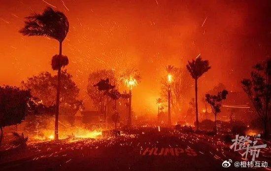 拜登批准重大灾难声明!洛杉矶遭遇史上最具破坏性火灾,超10万人紧急撤离,多位好莱坞明星豪宅被毁,大量豪车被弃