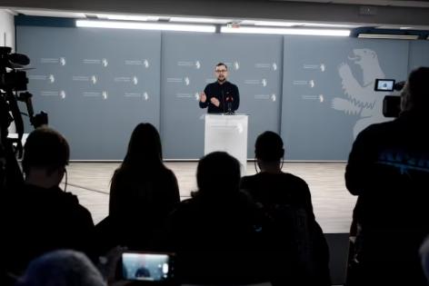 格陵兰岛自治政府总理埃格德告诉特朗普:我们不想成为美国人