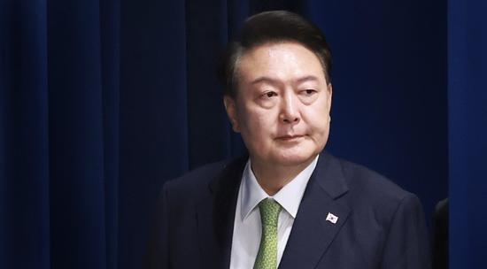尹锡悦抵达公调处
