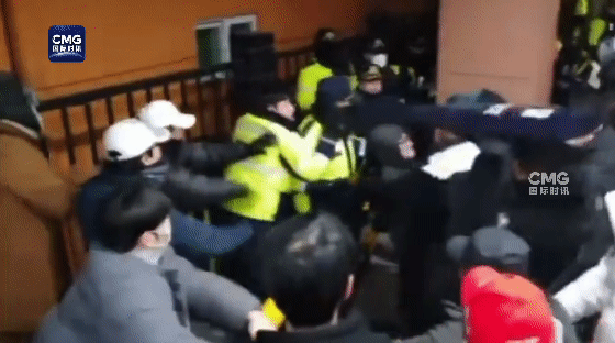韩国大法院:尹锡悦支持者闯入法院进行破坏是挑衅法治