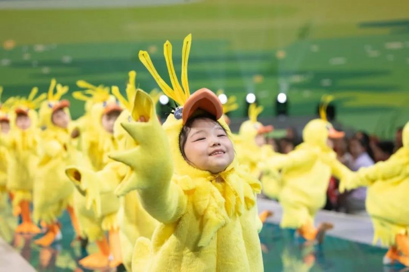 萌娃欢乐闹春，少年跃动开年――中央广播电视总台推出首届少儿春晚